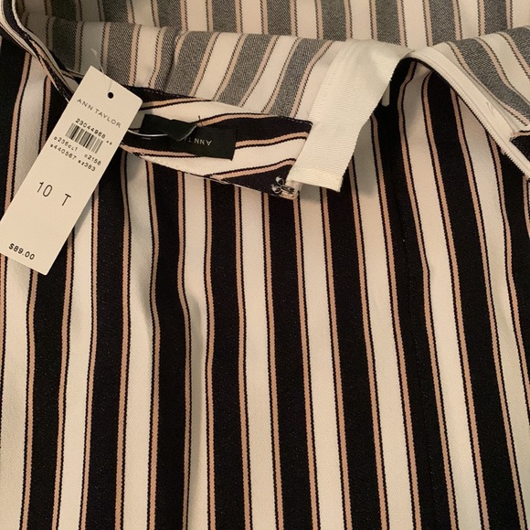 Check out my closet for a blue blouse and/or pants that coordinates. - Picture 2 of 3